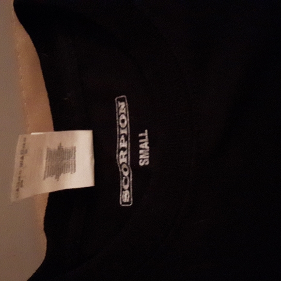 Black Scorpion Tshirt by Drake - Picture 3 of 4